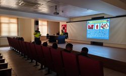 Uşak'ın Sivaslı ilçesinde taşımalı eğitim yapan şoförlere bilgilendirme semineri
