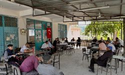 AK Parti Uşak Milletvekili Tuğrul, Derbent'teki düğün salonu ve pazaryerini inceledi