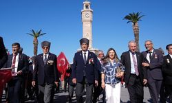 Konak'ta 19 Eylül Gaziler Günü yürüyüşü yapıldı