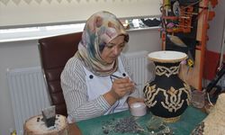Afyonkarahisarlı Ayşegül Bilensoy, atık mermerlerle özgün tasarımlar ortaya koyuyor
