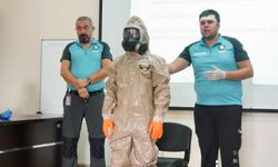 Uşak'taki UMKE ekiplerine afetzedelere yaklaşım ve diğer konularda eğitim verildi
