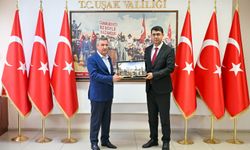 İlk görev yeri Uşak olan Kamu Denetçisi Vali Yılmaz, Uşak Valisini ziyaret etti