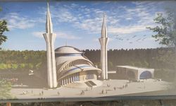 Uşak Eski Kız Meslek Lisesine yapılacak caminin cuma günleri oluşan yoğunluğu çözeceğini açıkladı