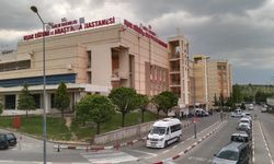 Uşak Eğitim ve Araştırma Hastanesi'nde kapalı omurga cerrahisiyle 200'üncü ameliyat yapıldı