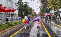 Uşak'ta hava sıcaklığı 8 derece birden düşecek! Hafta boyunca yağmur bekleniyor!