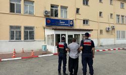 Uşak İl Jandarma Komutanlığı, kesin hapis cezası olan 25 kişiyi adalete teslim etti