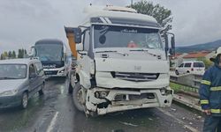 Kütahya ve Eskişehir yolunda zincirleme kaza!