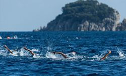 Marmaris ve Fethiye'deki yüzme şampiyonasında 2 bin 400 sporcu mücadele ediyor