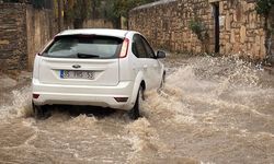 Bodrum'da sağanak yağış yaşamı olumsuz etkiledi