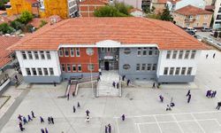 Uşak'ta 102 yıldır eğitime devam eden Gazi Mustafa Kemal İlkokulu, 638 öğrenciyi geleceğe hazırlıyor