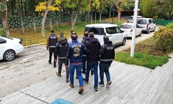 Uşak'ta kilometreleri düşürdüğü öne sürülen oto galeri firmasına operasyon