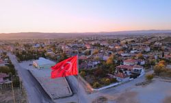 Uşak'taki köylerde davul ve zurnayla resmi bayram olduğu duyurulunca, kimse çifte gitmezdi
