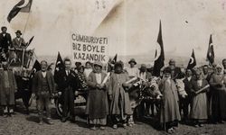 Uşak'ın merkezinde çekilen Cumhuriyet'in sembol fotoğrafı!