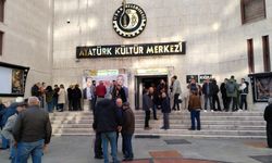 Yeni Parti Uşak İl Başkanı Serap Ergün Bitgin, oyların çoğunluğunu alarak göreve devam etti