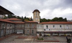 Sezen Aksu, Pakize Suda ve Nemin Abadan Unat gibi isimlerin gittiği okul: İzmir Kız Lisesi
