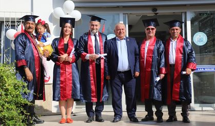 Denizlili usta öğreticiler seneler sonra lise diploması aldı