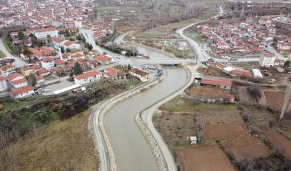 Gediz'de taşkın riskine karşı çalışma yapıldı