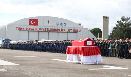 Balıkesir'de şehit olan Pilot Binbaşı İbrahim Bolat son yolculuğuna uğurlanıyor