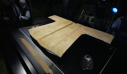 Hırka-i Şerif İstanbul'da ziyarete açıldı