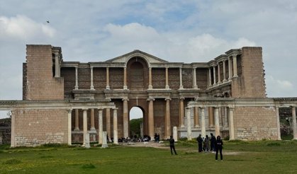 Uşak'tan hafta sonu yoğun olarak ziyaret edilen Kula ve Salihli'deki tarihi ve doğal güzellikler