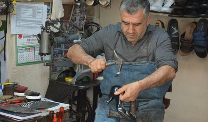 Pehlivanların kispetleri Uşak'ın komşusu Demirci'de dikiliyor