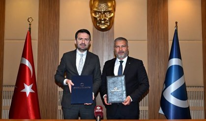 BİK ve Eskişehir Anadolu Üniversitesi'nin imzaladığı protokolle iletişim öğrencileri için işbirliğine gidildi
