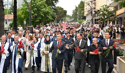 Demirci Meslek Yüksek Okulu'nda mezuniyet coşkusu