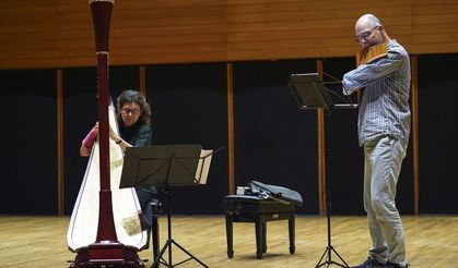 Ege Devlet Konservatuarı'ndan Prof. Dr. Gülbey'in Mısır mitolojisinden etkilendiğini eserinin prömiyeri yapıldı