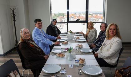 Kütahya'nın dünü ve bugününü altın kızlarla konuştu