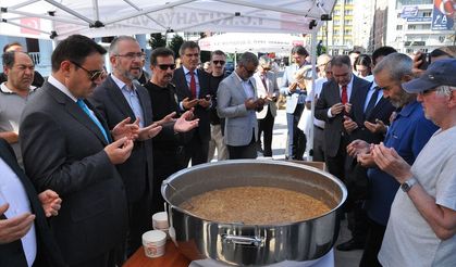 Kütahya'da 2 bin kişiye aşure ikram edildi