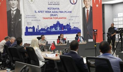 Simav depremleriyle sarsılan Kütahya'da olası felaketlere karşı tedbir elden bırakılmıyor