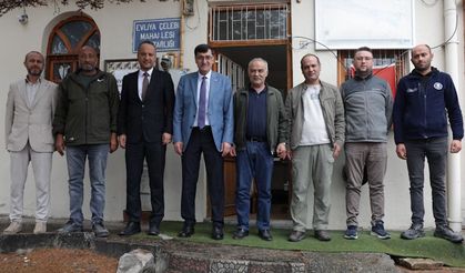 Kütahya Belediye Başkanı Kahveci, Evliya Çelebi Mahallesi'ndeki çalışmalarla ilgili mahallelinin görüşlerini aldı