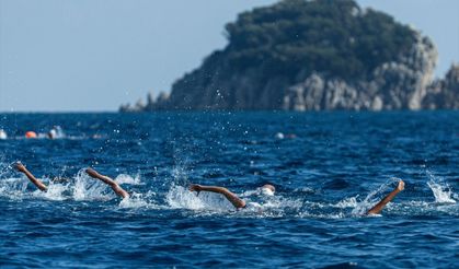 Marmaris ve Fethiye'deki yüzme şampiyonasında 2 bin 400 sporcu mücadele ediyor