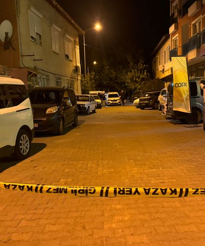 İzmir'de polis ekibine silahlı saldırı ! 3 polis yaralandı !