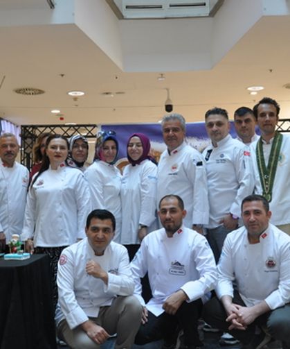 Eskişehir'de gastronomi alanında yaratıcılık temasıyla şefler ve lületaşı ustaları hünerlerini sergiledi