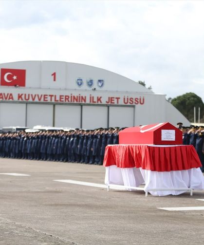 Balıkesir'de şehit olan Pilot Binbaşı İbrahim Bolat son yolculuğuna uğurlanıyor