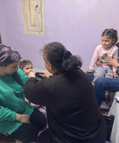 Uşak'ta Sağlık Müdürlüğü risk grubunda olan anne adaylarını yalnız bırakmıyor!