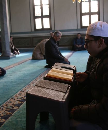 Uşak'ın komşusu Kütahya İHL öğrencileri camilerde imamlık ve müezzinlik yapıyor