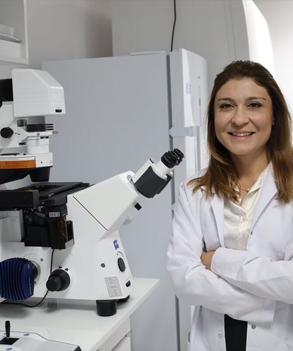 İzmir Ekonomi Üniversitesi'ndeki akademisyenler kemik erimesine karşı ilaç geliştirdi