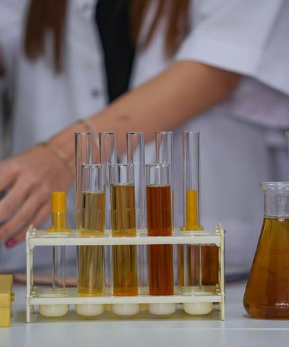 Karşıyaka Cihat Kora Anadolu Lisesi'nde suyun arseniğini yapay zekayla ölçen proje geliştirildi