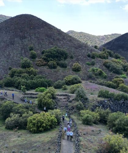 Uşak'a yakın mesafedeki Kula'da bulunan jeoparka Polonya ekibi yoğun ilgi gösterdi