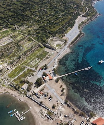 Uşak'tan yaz döneminde yoğun ziyaret edilen Datça Knidos'taki otopark sorunu çözüldü