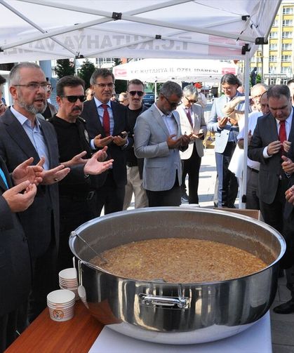 Kütahya'da 2 bin kişiye aşure ikram edildi