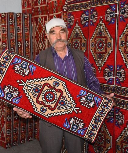 Bolvadin'de üretilen şark köşeleri, Almanya, Fas, Tunus ve Cezayir'e satılıyor