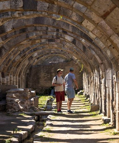 Smyrna Antik Kenti'nde üç yeni mekan ve duvar resimleri bulundu