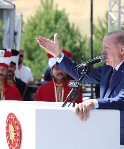 Cumhurbaşkanı Erdoğan, Malazgirt Zaferi'nin yıldönümünde önemli mesajlar verdi