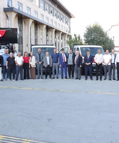 Kütahya Belediyesi yeni araçlar aldı
