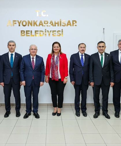 Milli Savunma Bakanı Güler, Afyon'da terörsüz Türkiye için önemli açıklamalar yaptı