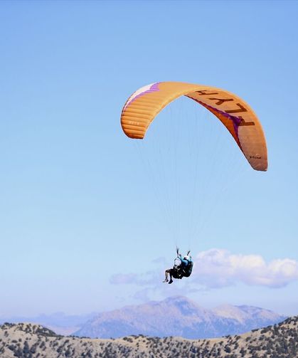 Fethiye'de yamaç paraşütü nedeniyle Çinli yoğunluğu