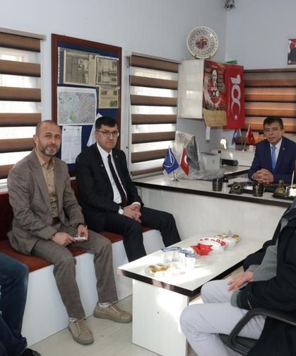Kütahya Belediye Başkanı Fuat Paşa ve Kirazpınar mahallelerini ziyaret etti